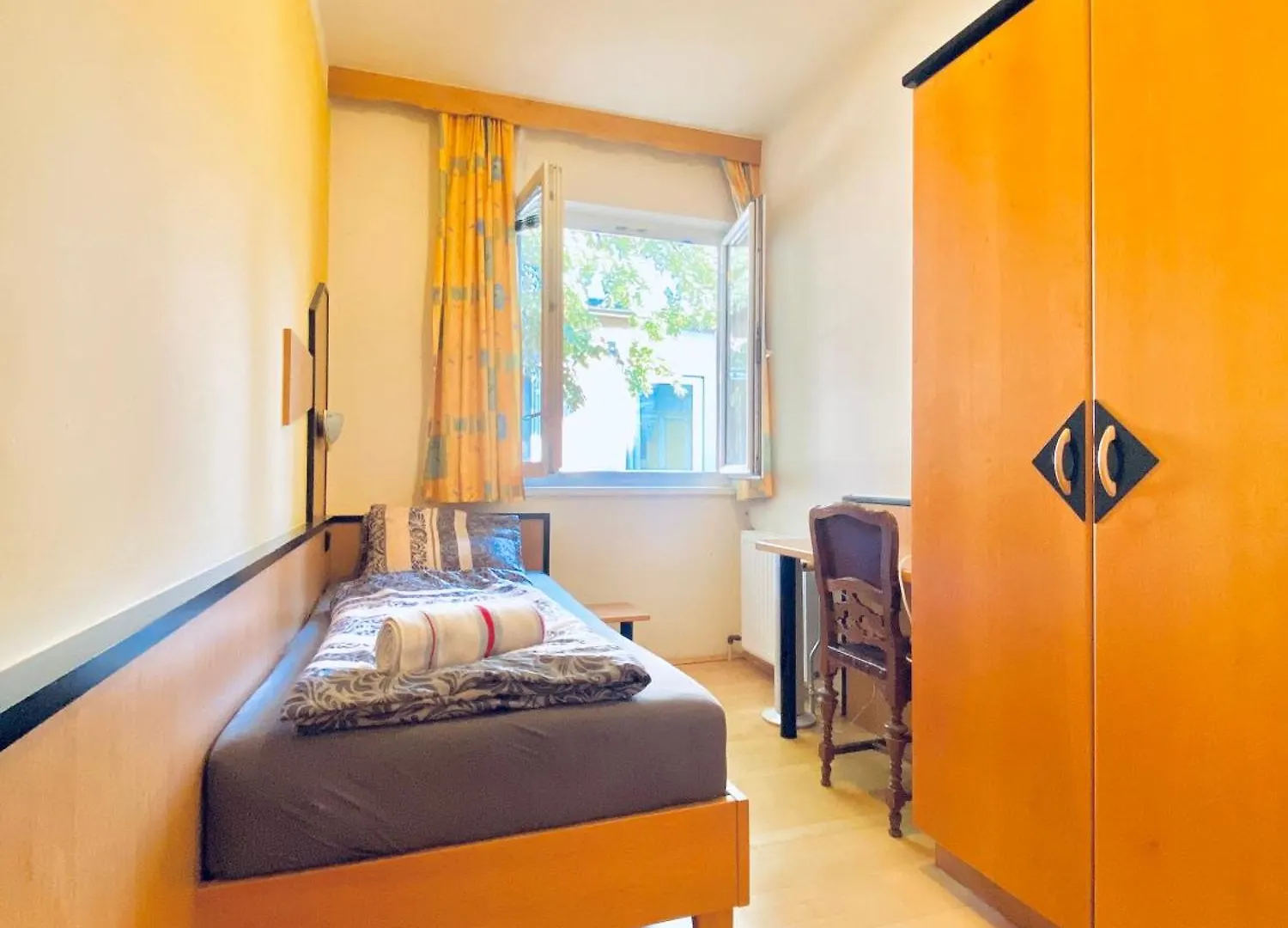 Affordable Central Rooms, 10-Min To Lugner City Wiedeń 0*,