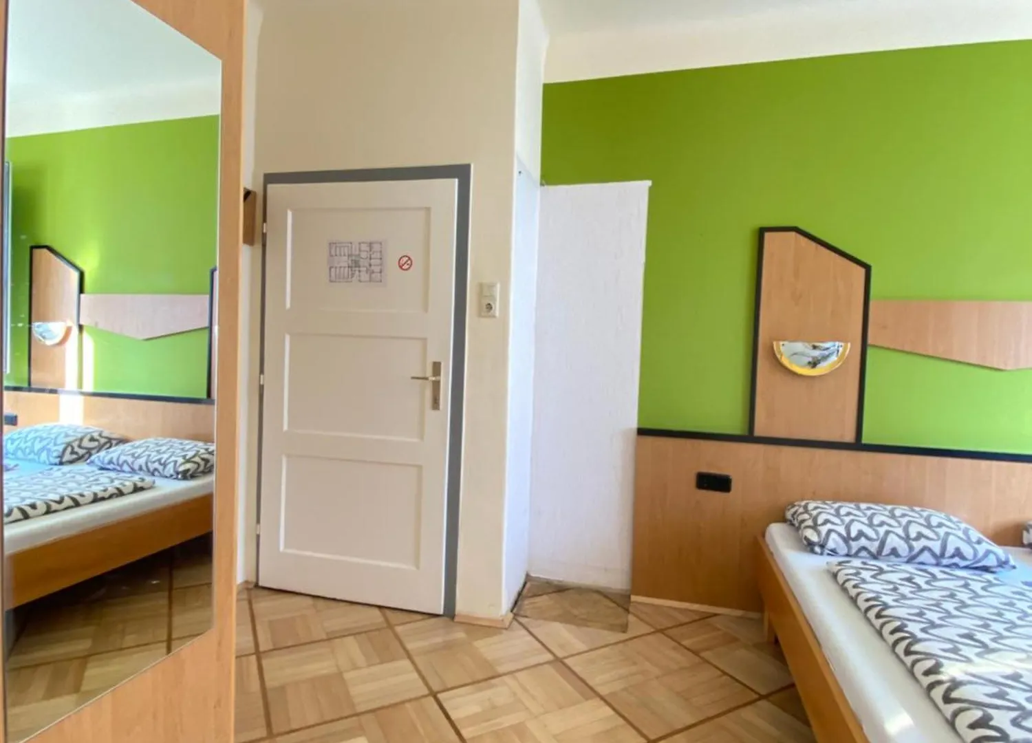 Affordable Central Rooms, 10-Min To Lugner City Wiedeń