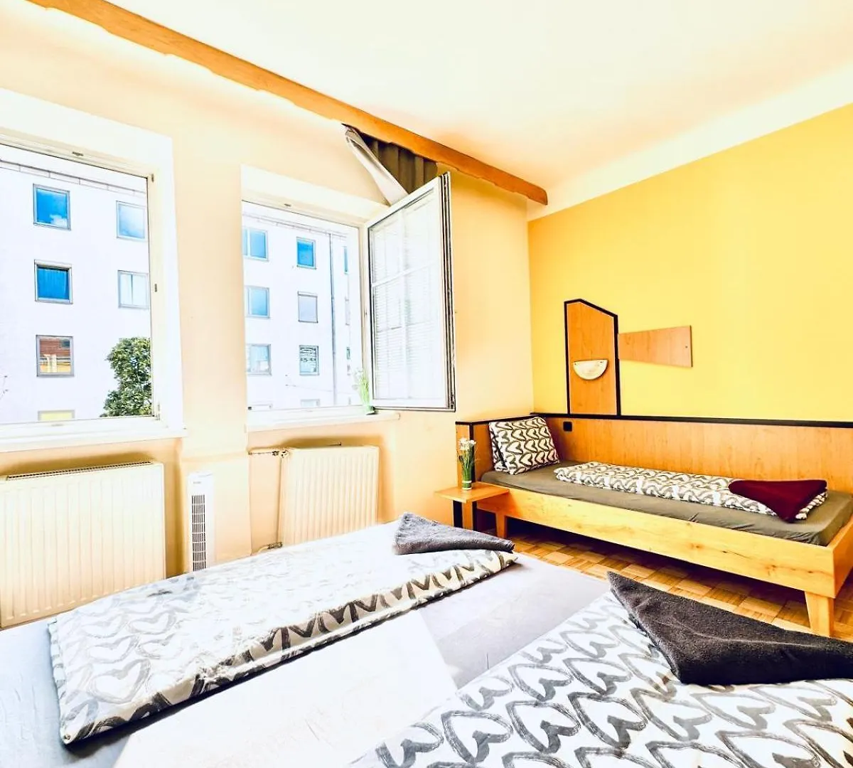 Affordable Central Rooms, 10-Min To Lugner City Wiedeń Apartament
