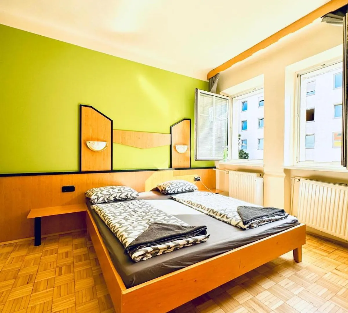Affordable Central Rooms, 10-Min To Lugner City Wiedeń 0*,