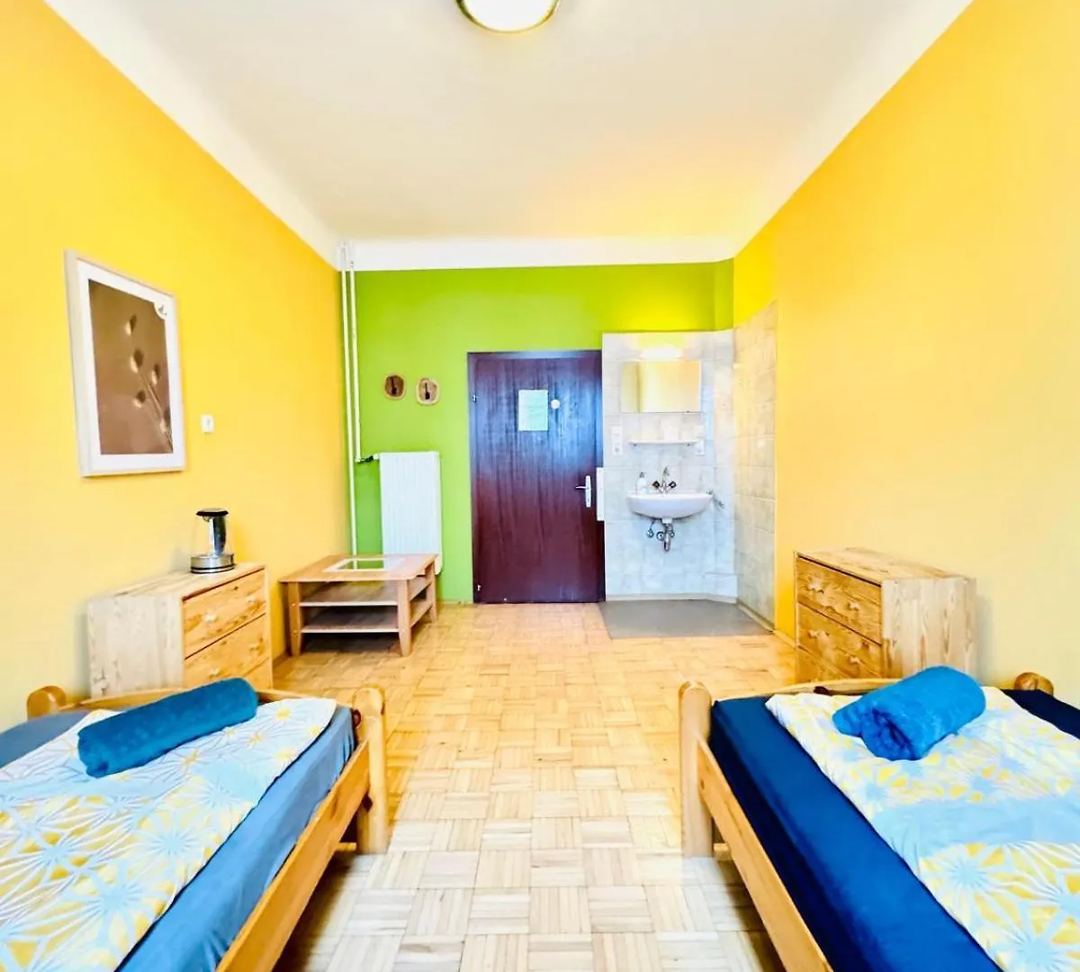 Affordable Central Rooms, 10-Min To Lugner City Wiedeń 0*,
