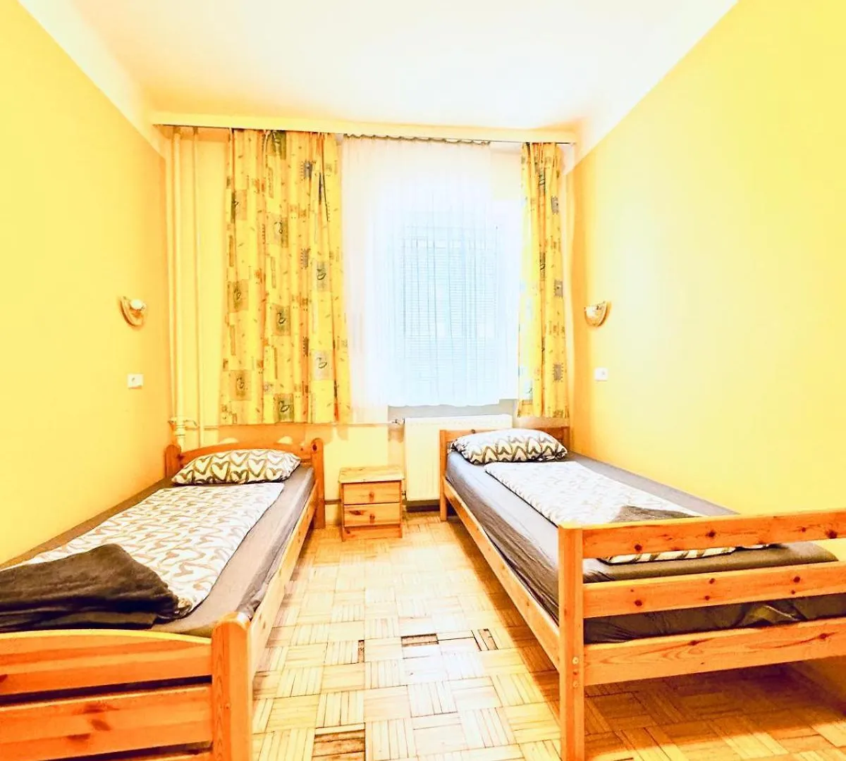 Affordable Central Rooms, 10-Min To Lugner City Wiedeń