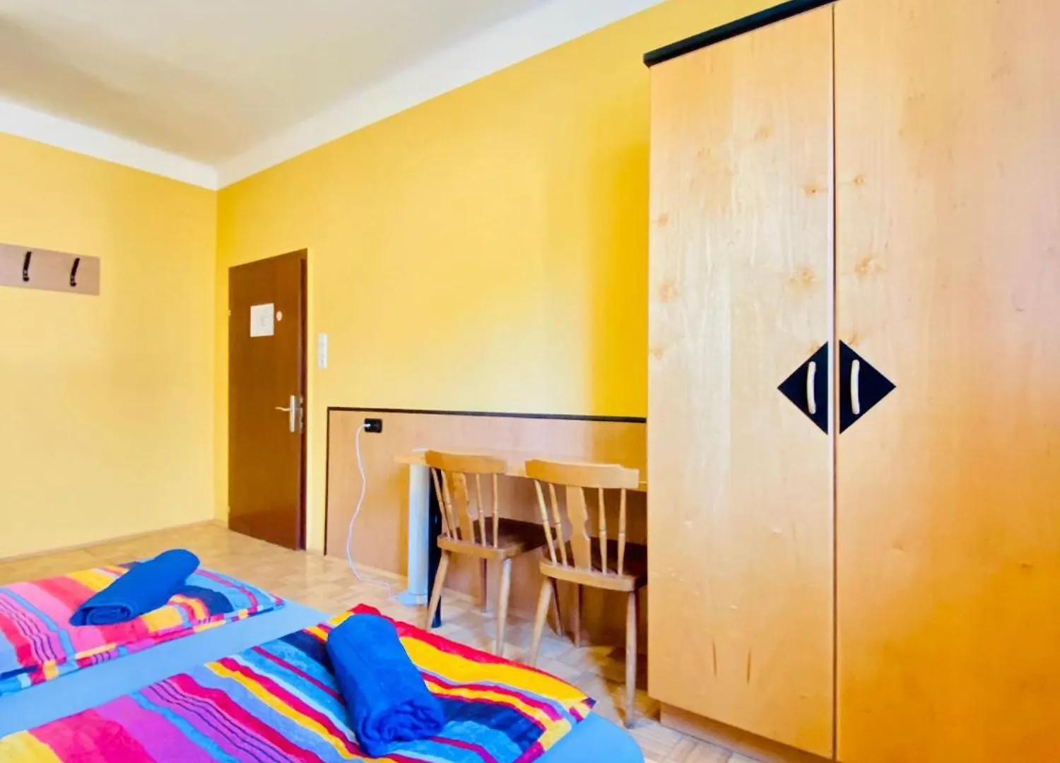 Affordable Central Rooms, 10-Min To Lugner City Wiedeń