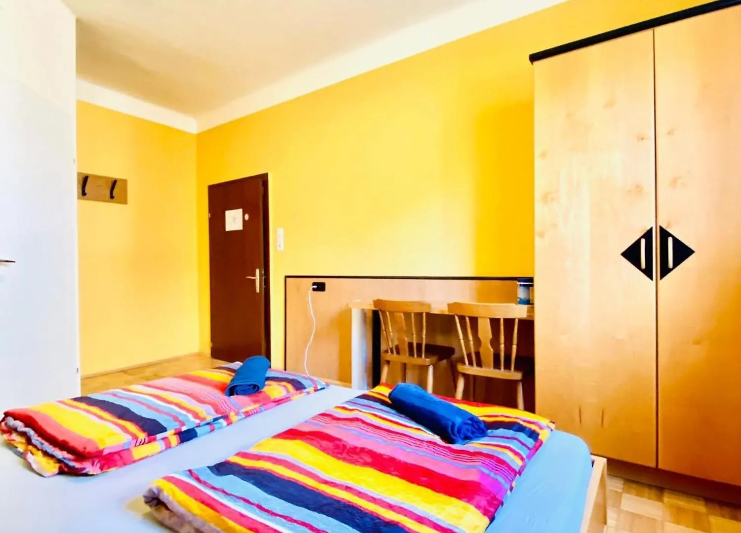 Affordable Central Rooms, 10-Min To Lugner City Wiedeń 0*,  Austria