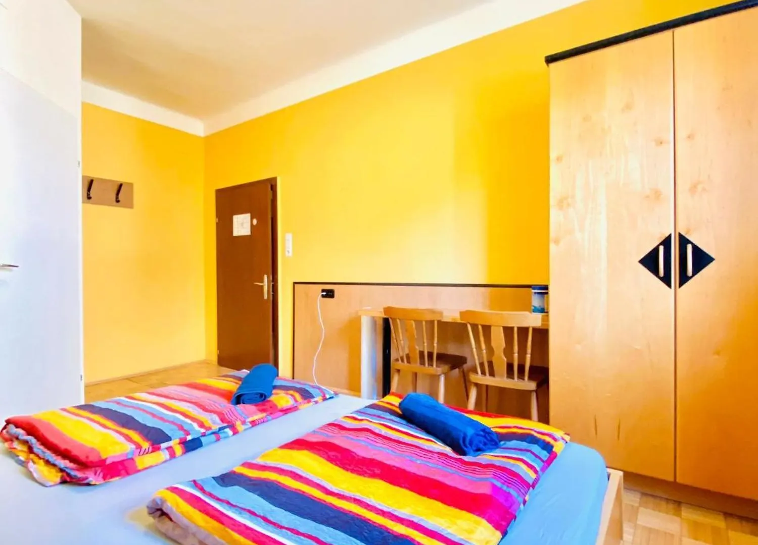 Affordable Central Rooms, 10-Min To Lugner City Wiedeń Apartament